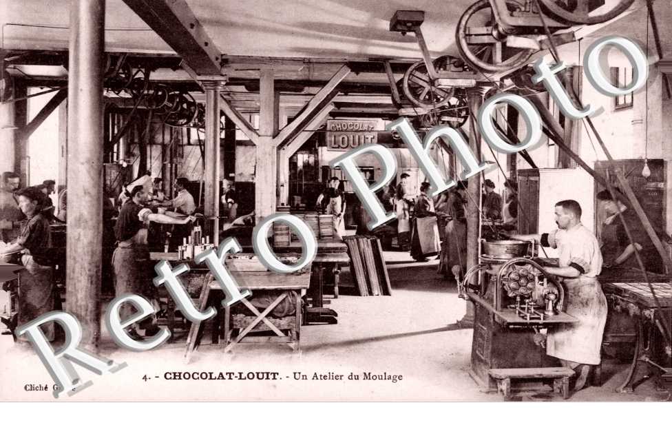 Chocolat Louis  Un atelier du moulage