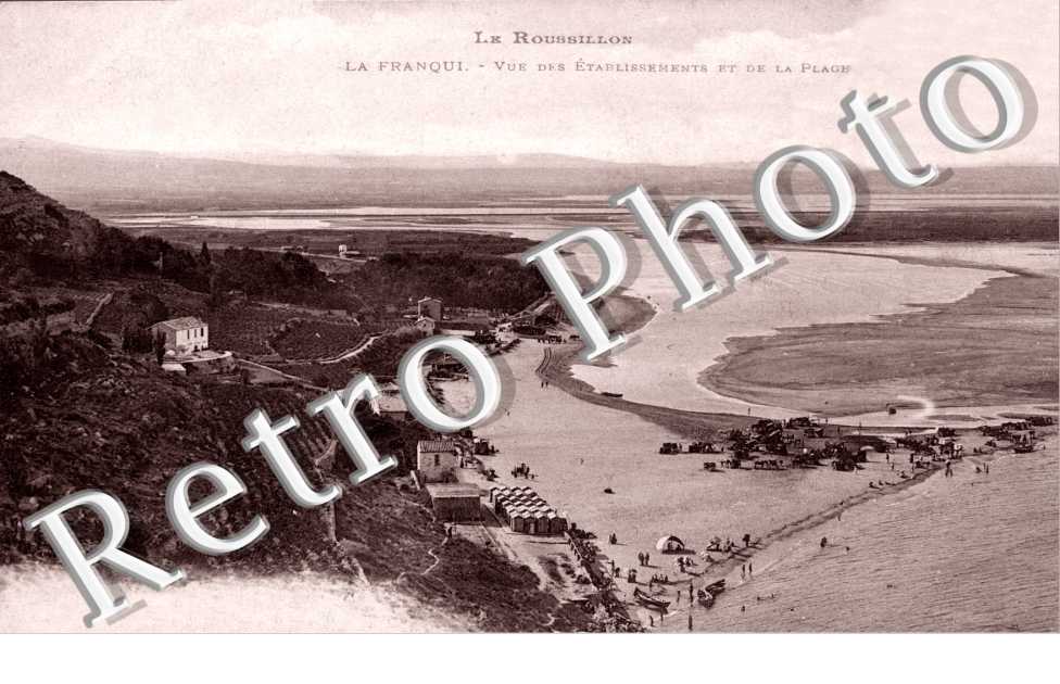 la FRANQUI  Vue des etablissements et de la plage