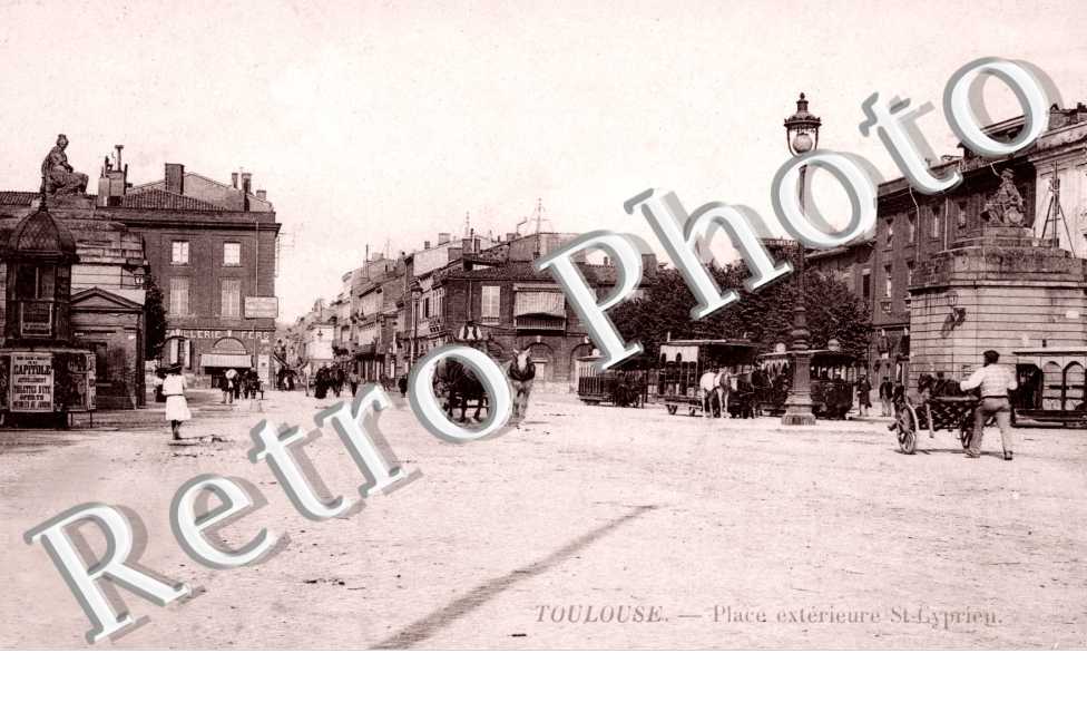 place exterieure Saint-Cyprien