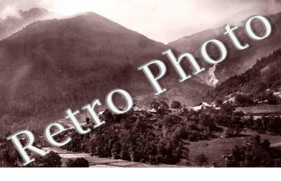 le Villard Entraigues et les montagnes de N-D La Salette