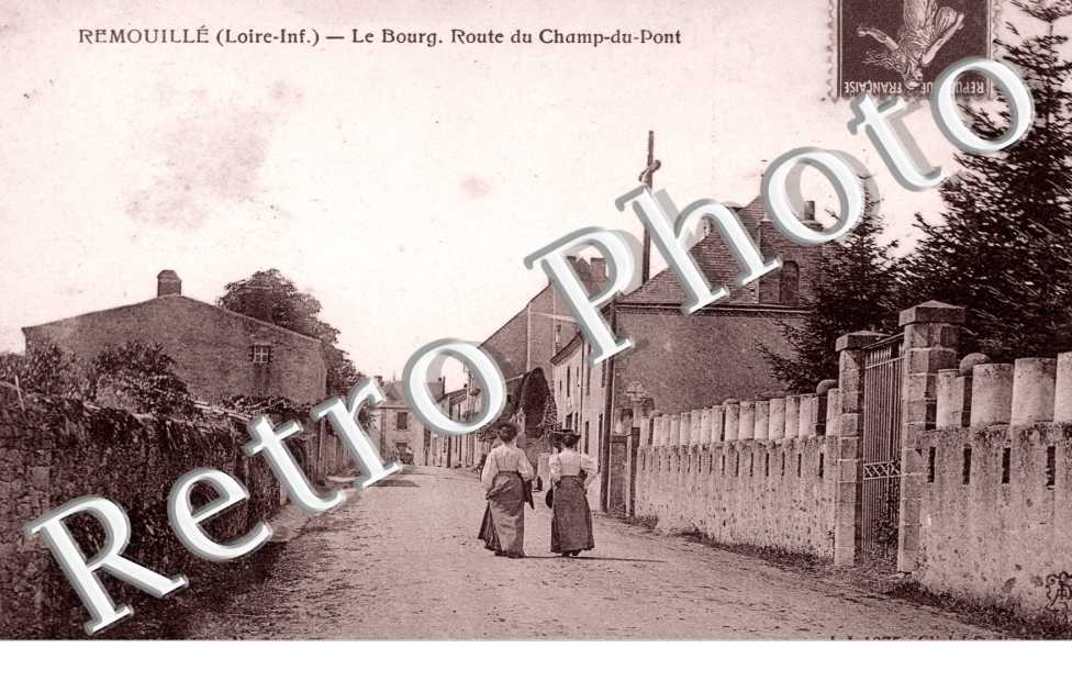 le bourg Route du Champ-du-Pont