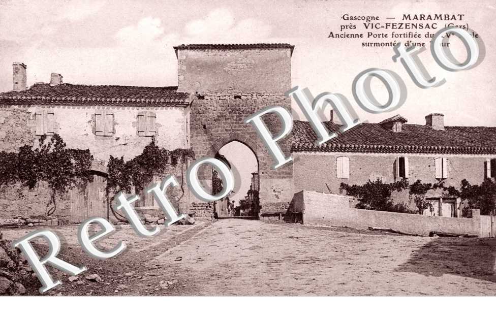 Ancienne porte fortifiee du XVe siecle