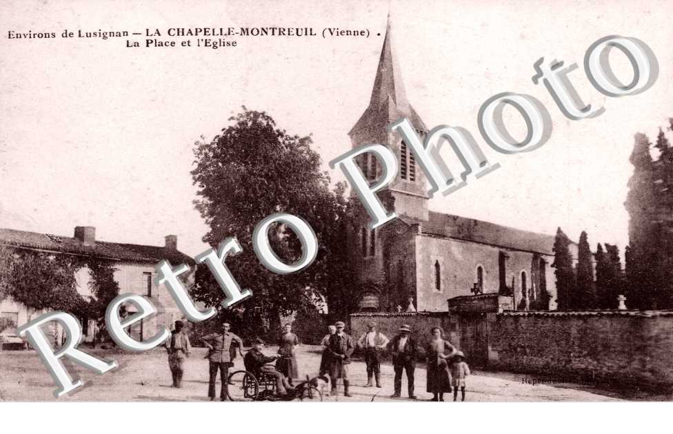 la place et l'eglise