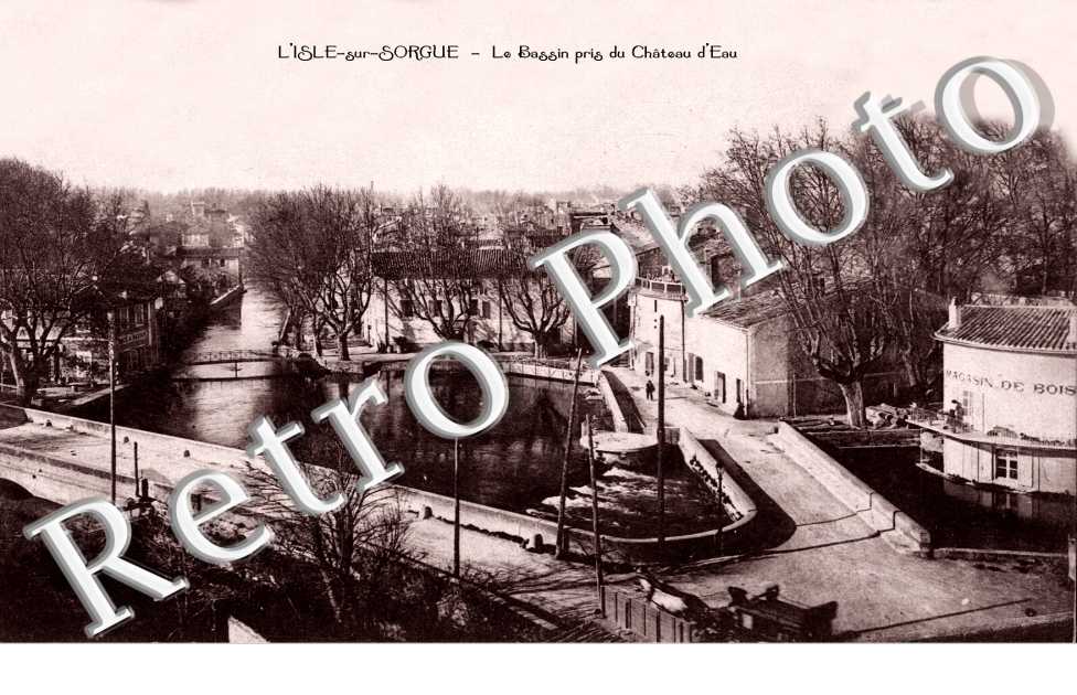 LE BASSIN PRIS DU CHATEAU D'EAU