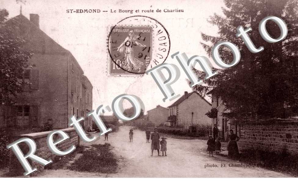 le bourg et route de Charlieu