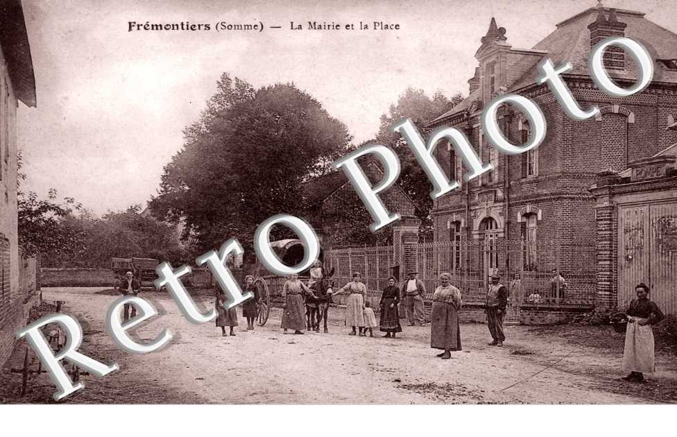 la Mairie et la Place