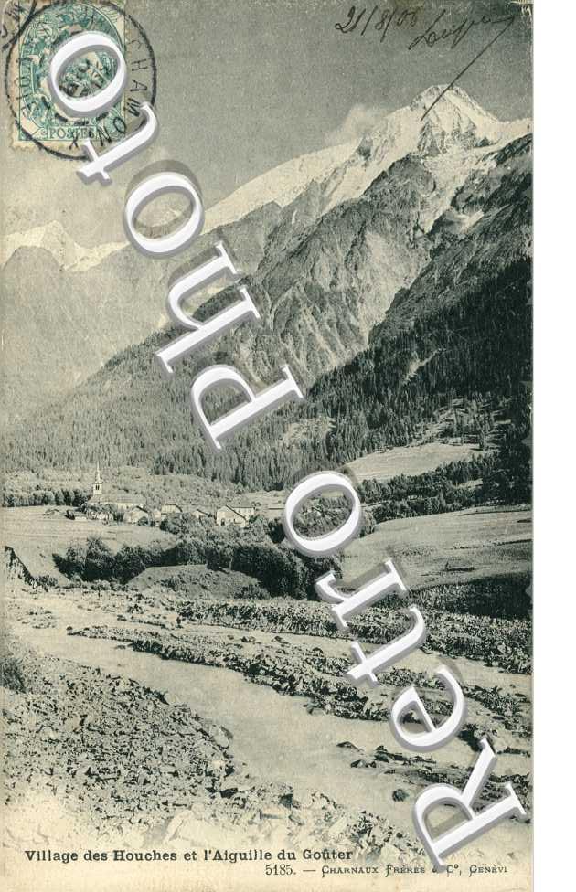 Village des Houches et l&#039;Aiguille du Gouter
