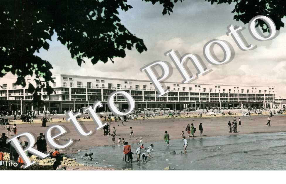 la Plage devant le front de mer