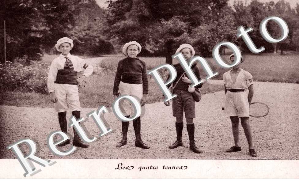 Hermancia Les quatre tenues  Colonie de vacances au bord du Lac Leman Aout 1915 Oeuvre sociale Le Cantier 199 rue de Bercy Paris 12eme