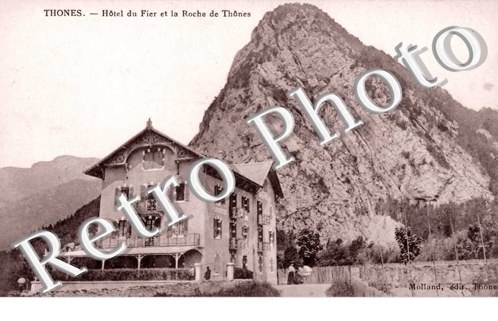 Hotel Du Fier et la roche de Thones