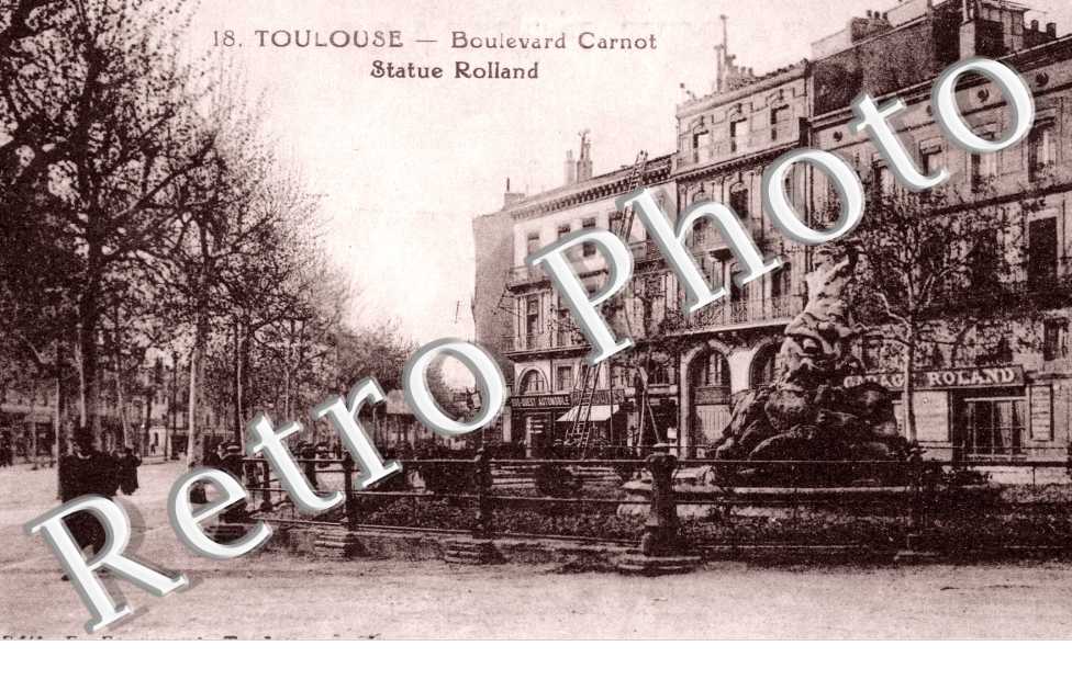 Boulevard Carnot Statue Rolland