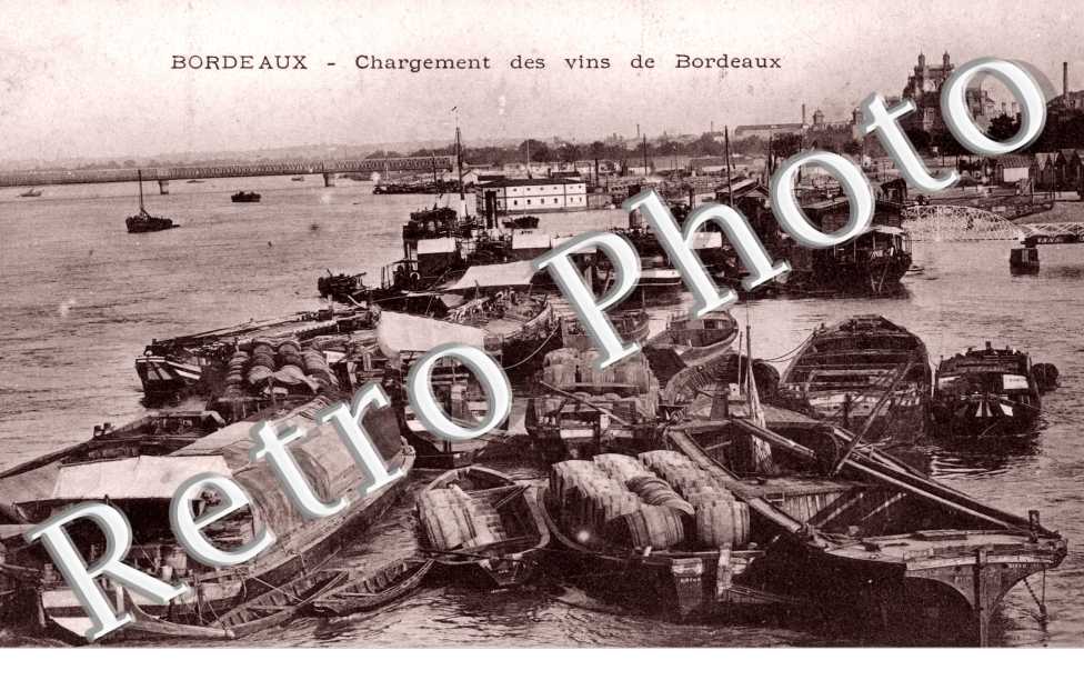 Chargement des Vins de Bordeaux - tonneaux
