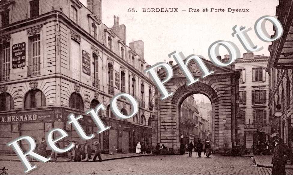 Rue et Porte Dyeaux