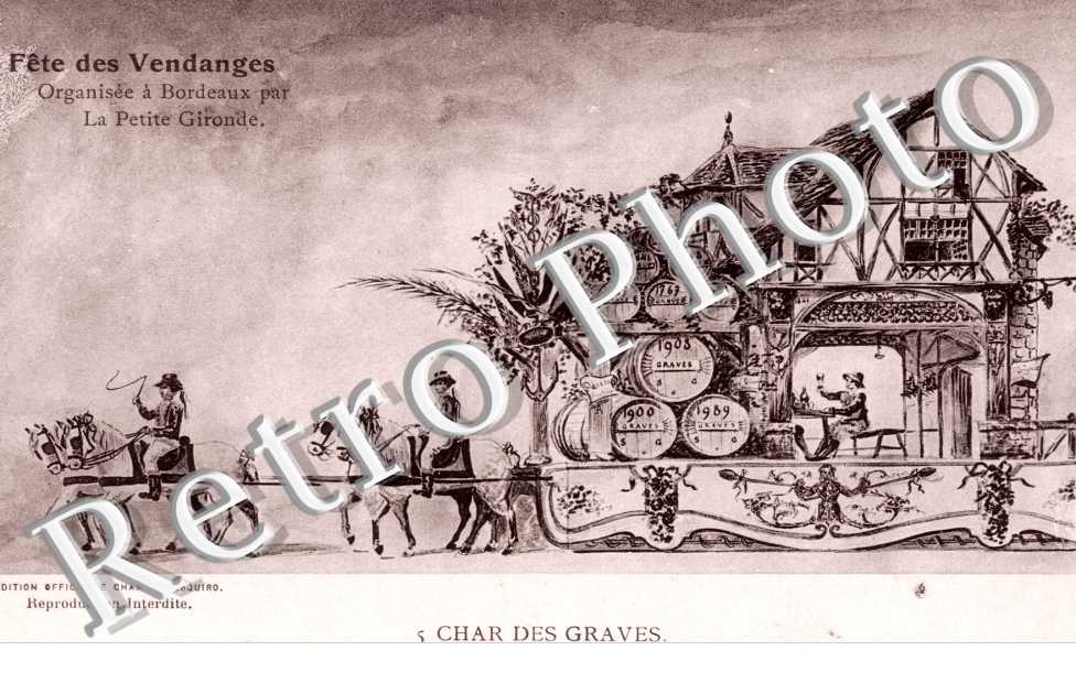Fete des Vendanges - Char des Graves - tonneaux