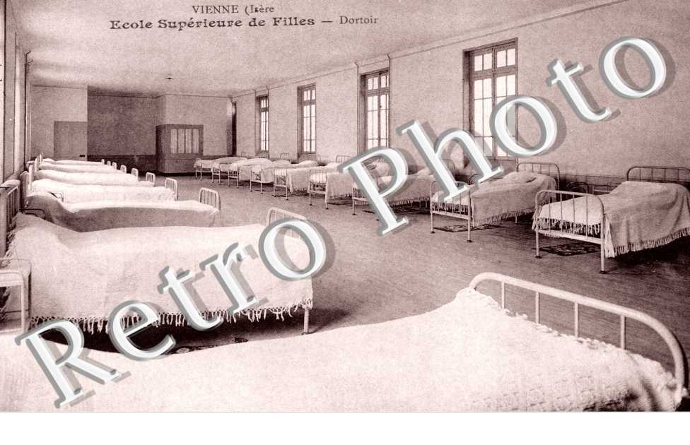 Ecole superieur de filles Dortoir