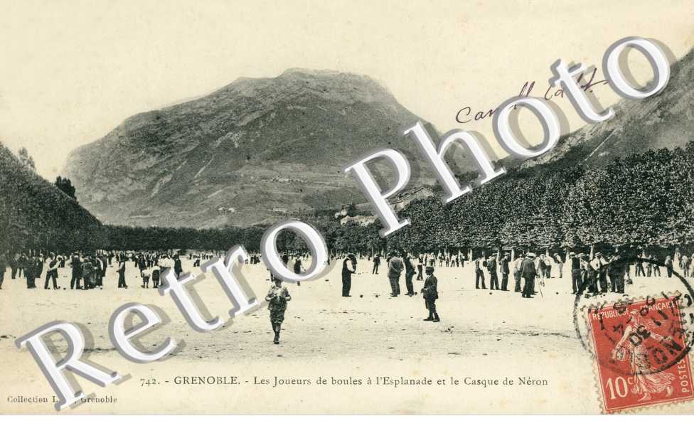 Les joueurs de boules a l'Esplanade et le casque de Neron