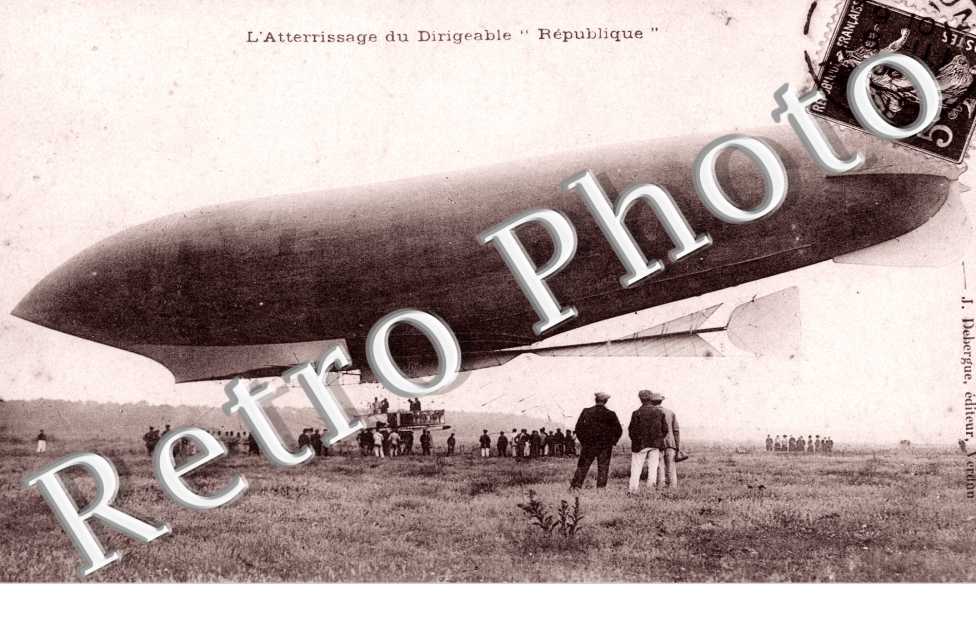 l&#039;atterrissage du dirigeable " Republique "
