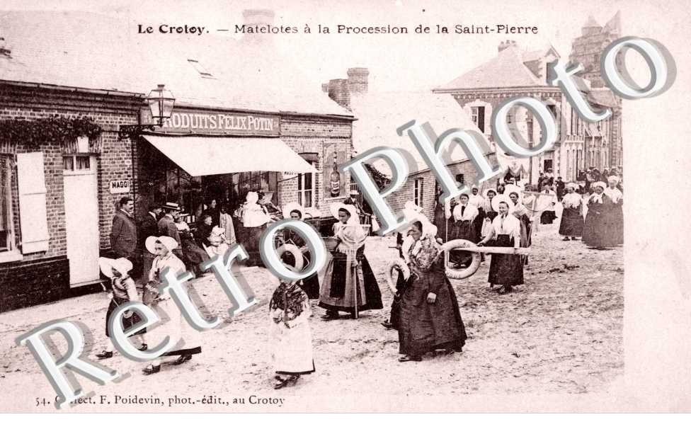 Matelotes à la Procession de la Saint Pierre