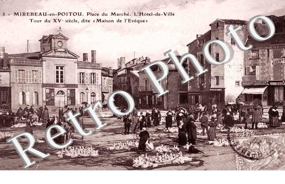place du marche Hotel de Ville