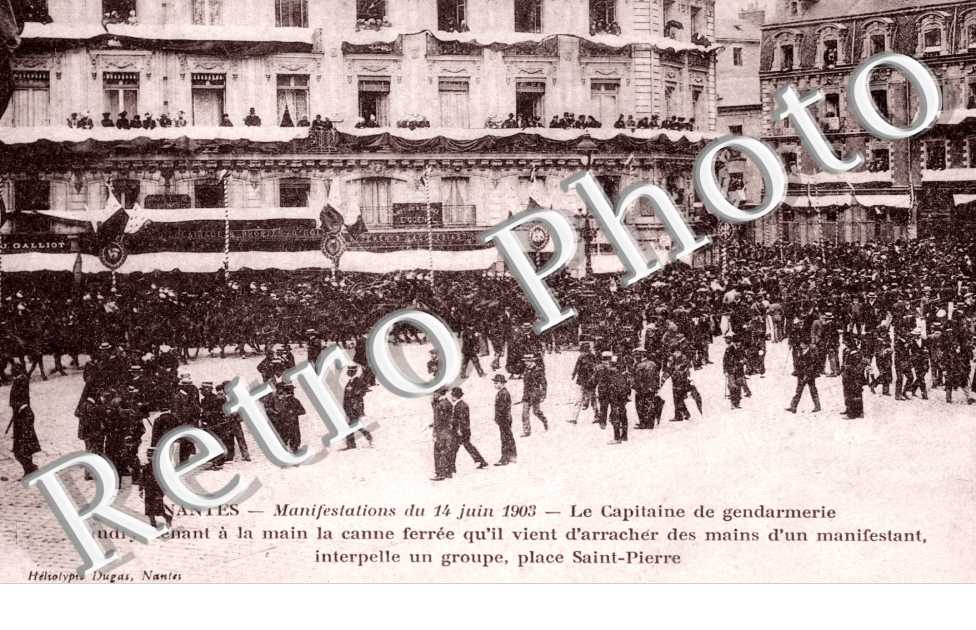Manifestations du 14 Juin 1903 - Le Capitaine de Gendarmerie Place Saint-Pierre