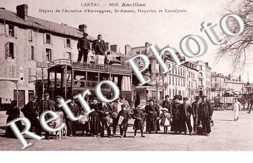Depart de l&#039;autobus d&#039;Entraygues, Saint-Amansn Huparlac et Cassuejouls