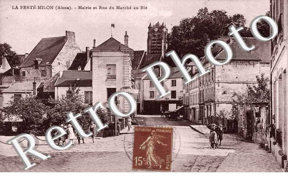 Mairie et rue du marche au ble