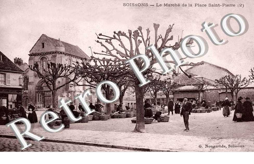 le marche de la place Saint Pierre