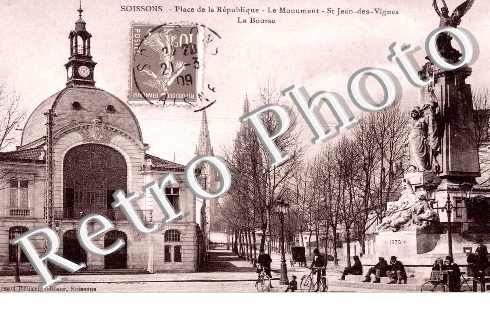 Place de la Republique, le Monument, Saint Jean des Vignes, la Bourse