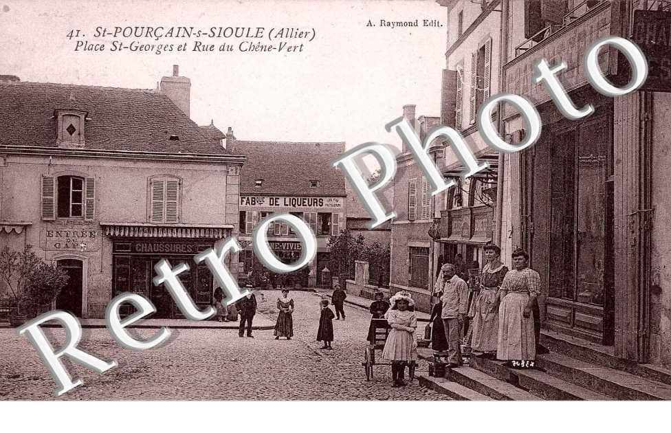 place Saint Georges et rue du Chene Vert