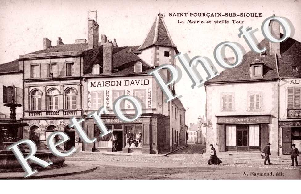 Saint-Pourcain-sur-Sioule, la Mairie et la Vieille Tour