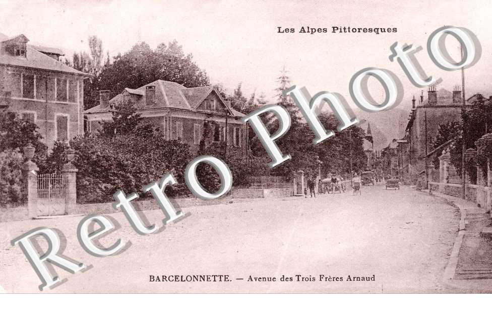 Avenue des trois freres Arnaud