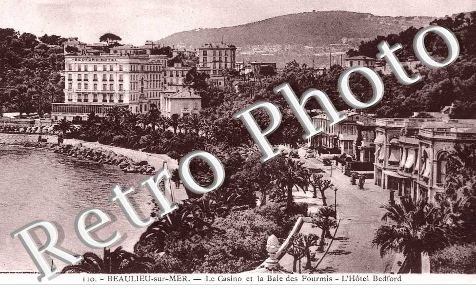 LE CASINO ET LA BAIE DES FOURMIS