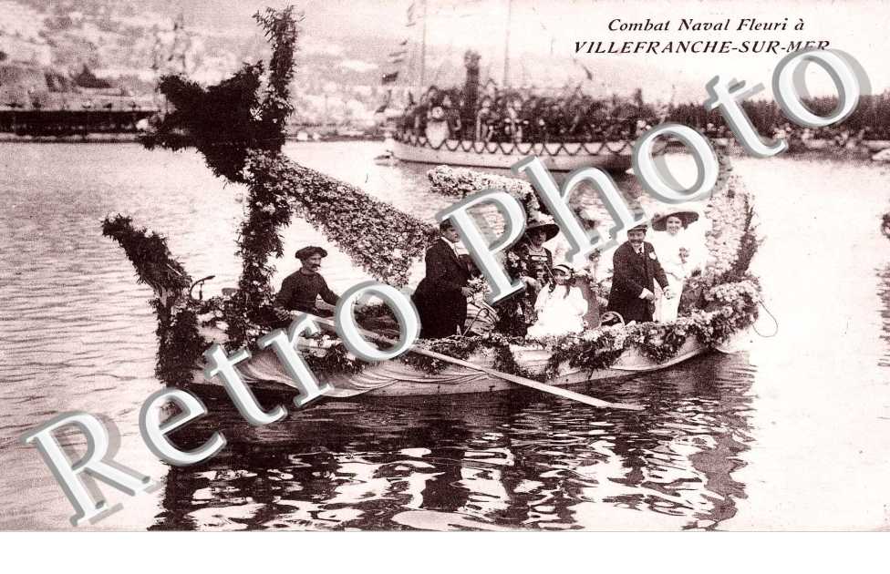 combat naval fleuri