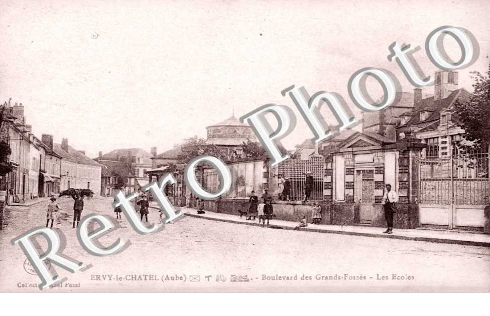 Boulevard des Grands Fosses, les Ecoles