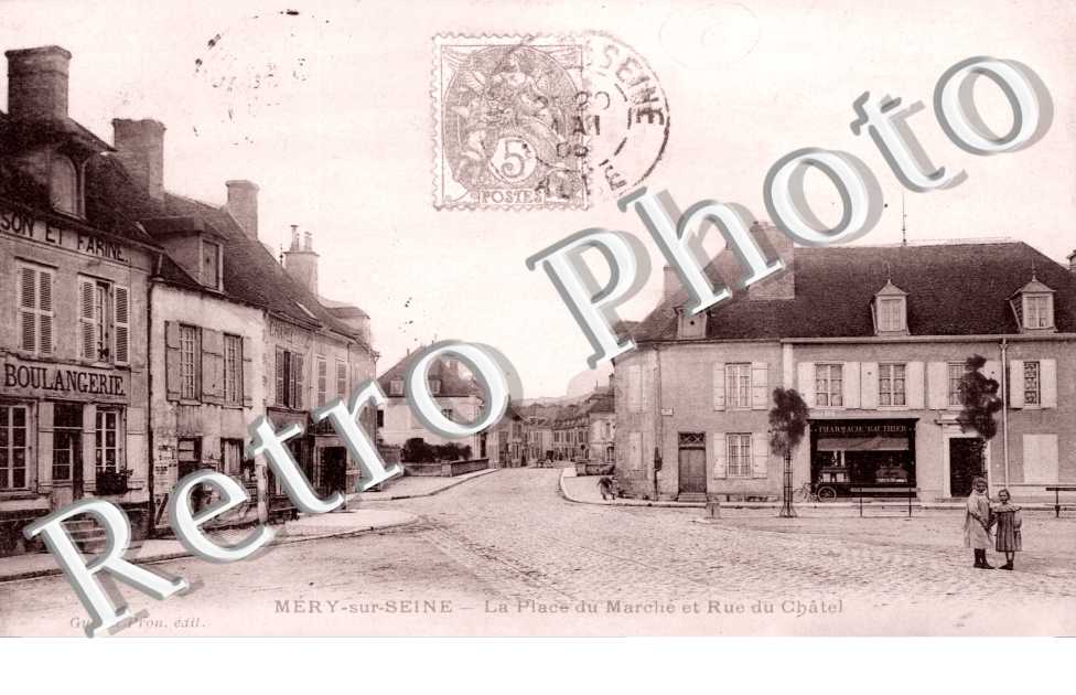 la Place du Marche et Rue du Chatel