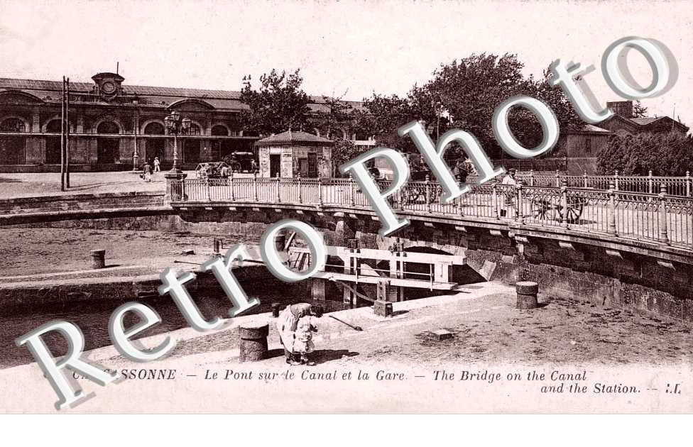 Pont sur le Canal et la Gare