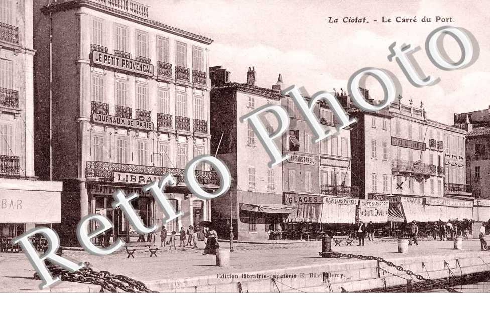 le carre du port