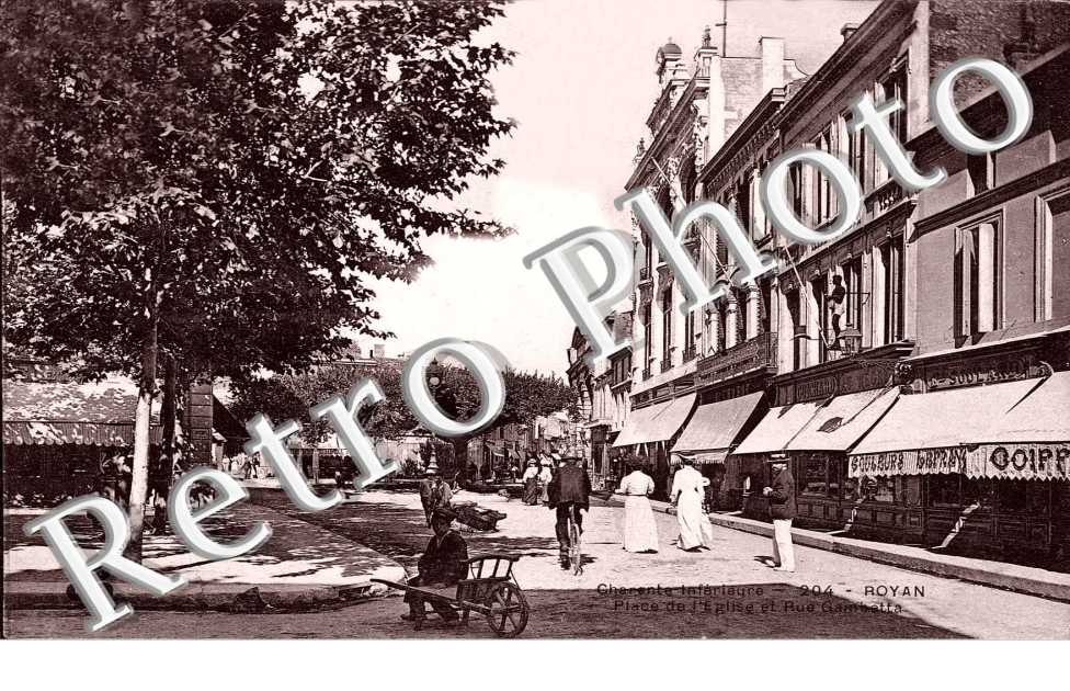 Place de l&#039;Eglise et rue Gambetta