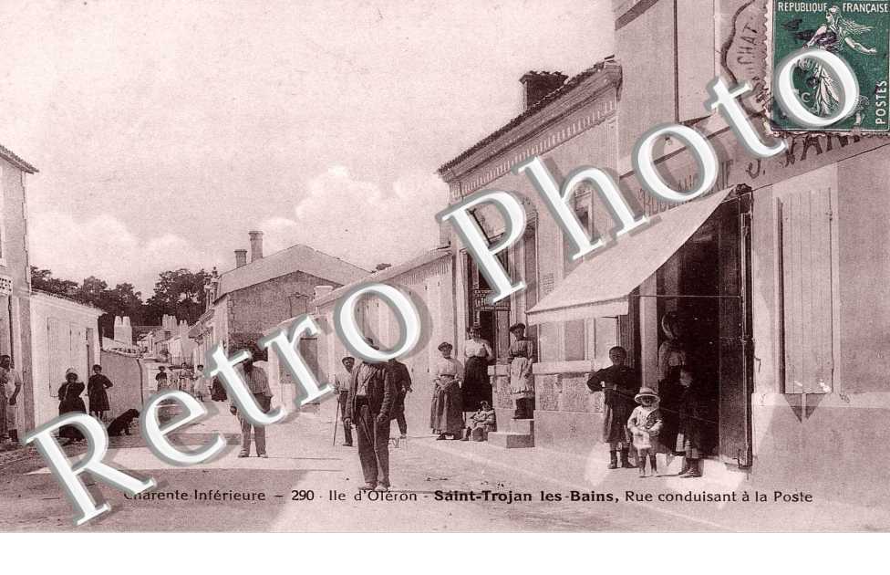 ILE D&#039;OLERON RUE CONDUISANT A LA POSTE
