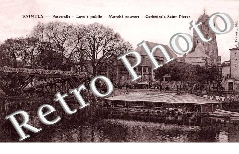 passerelle lavoir public marche couvert