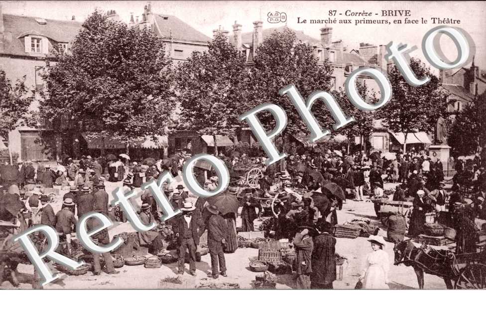 le Marche aux Primeurs, en face le Theatre