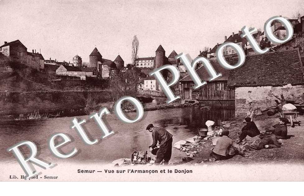 VUE SUR L'ARMANCON ET LE DONJON