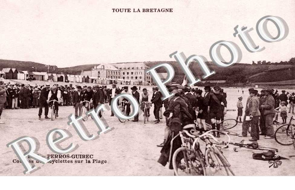 COURSES DE BICYCLETTES SUR LA PLAGE 
