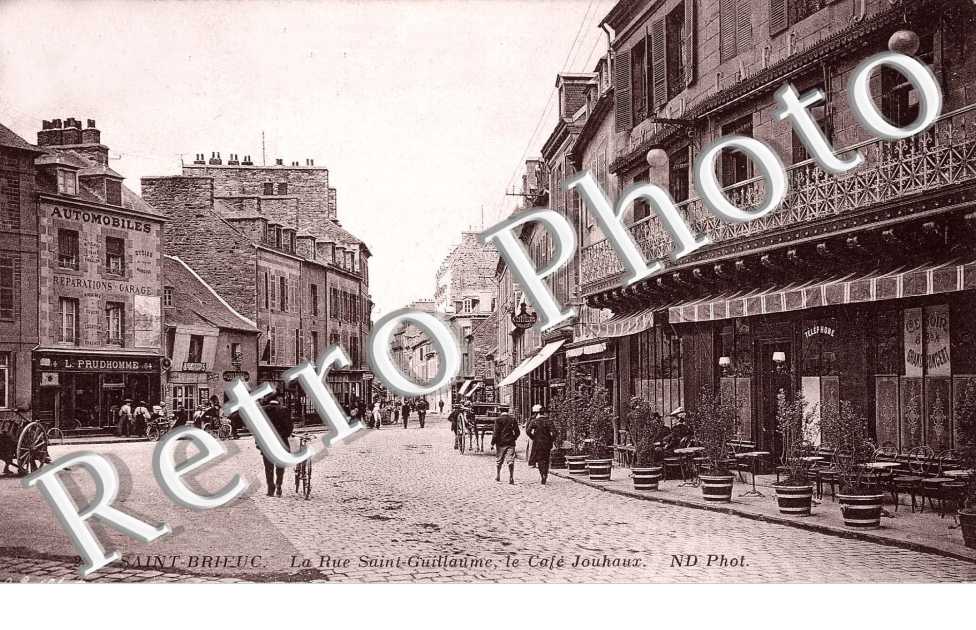 la Rue Saint Guillaume - le caje Jouhaux