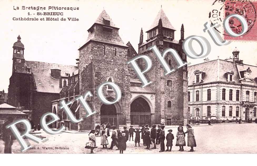 cathedrale et hotel de Ville