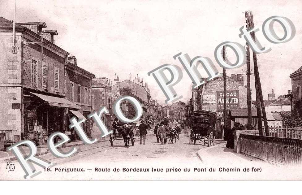 Route de Bordeaux (vue prise du pont du chemin de fer)