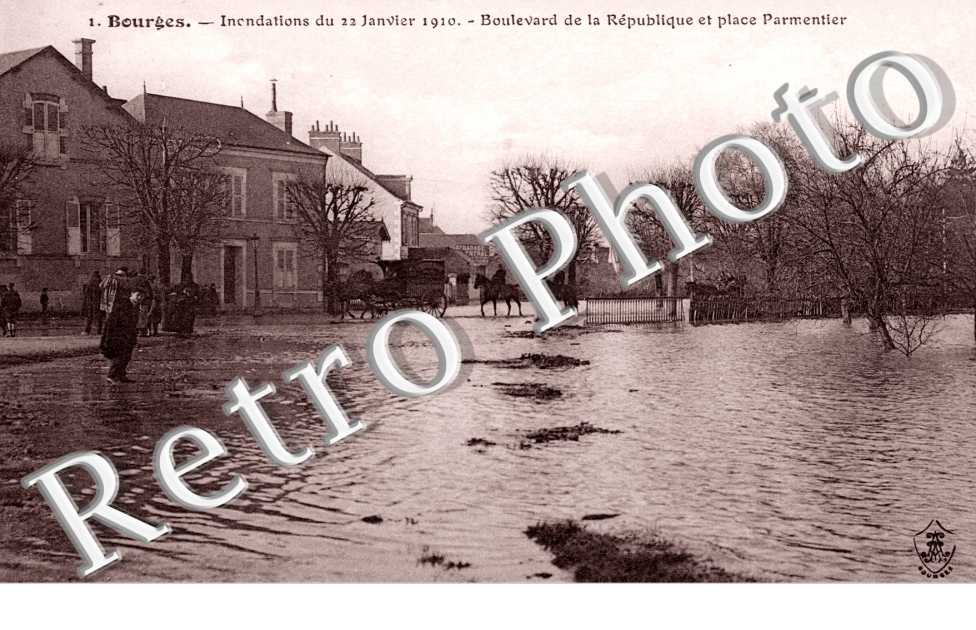 inondations du 22 janvier 1910 Boulevard de la Republique et place parmentier