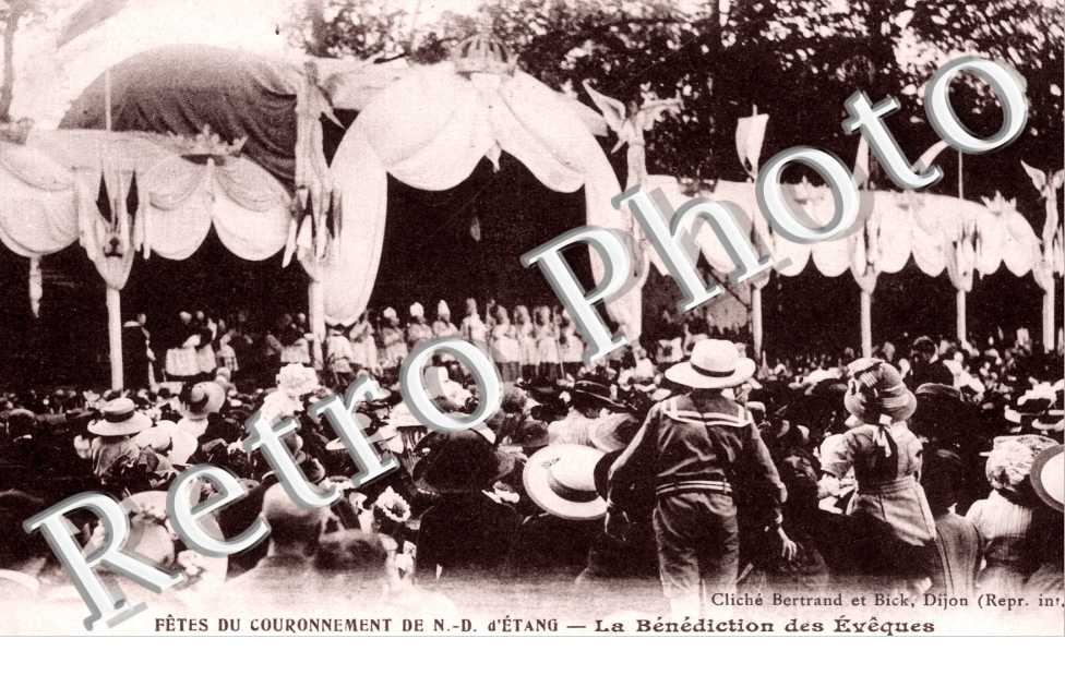 Fete du couronnement - La bebedistion des eveques