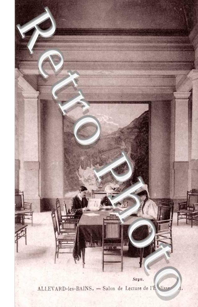Salon de lecture de l'établissement