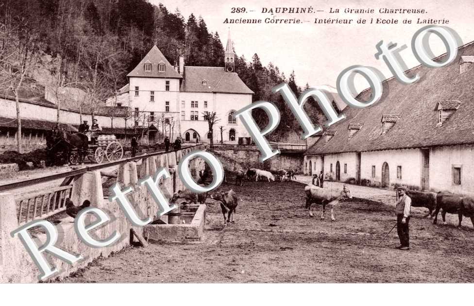 LA GRANDE CHARTREUSE. Ancienne Correrie - Interieur de l'ecole de laiterie